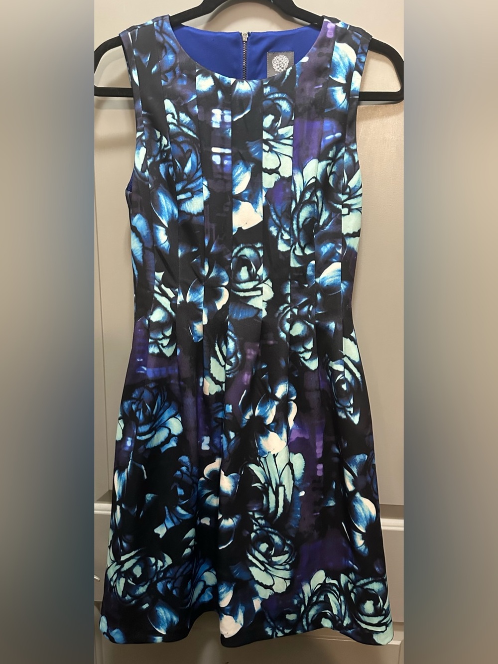 Vince Camuto Size 4 Blue Floral Watercolor Print Scuba Fit & Flare Dress EUC